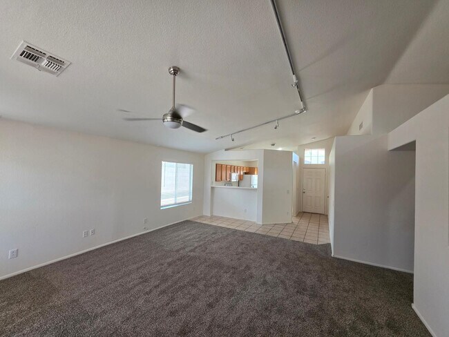 Foto del edificio - 2486 E Winchester Pl
