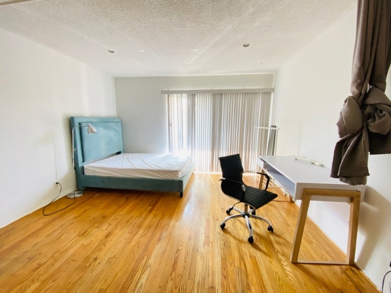 Photo - 2300 Oak St (Santa Monica, CA)