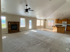 Building Photo - 828 N 225 W