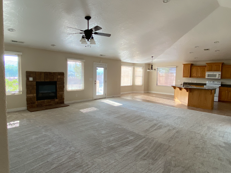 Primary Photo - 828 N 225 W