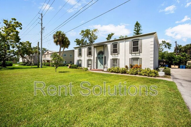 Foto del edificio - 1330 Snell Isle Blvd NE