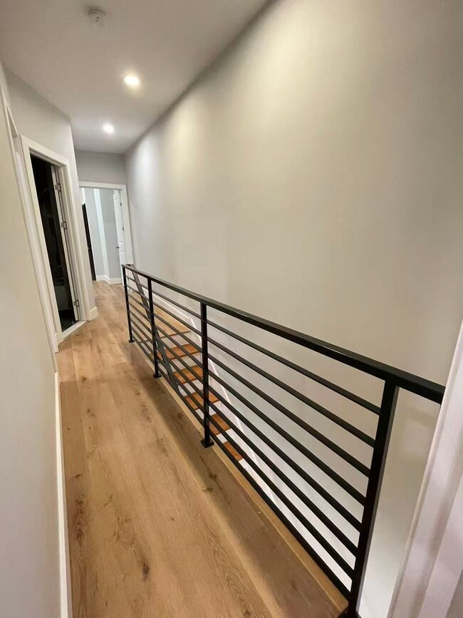 Photo - 3B1B house in Whitman area Available NOW