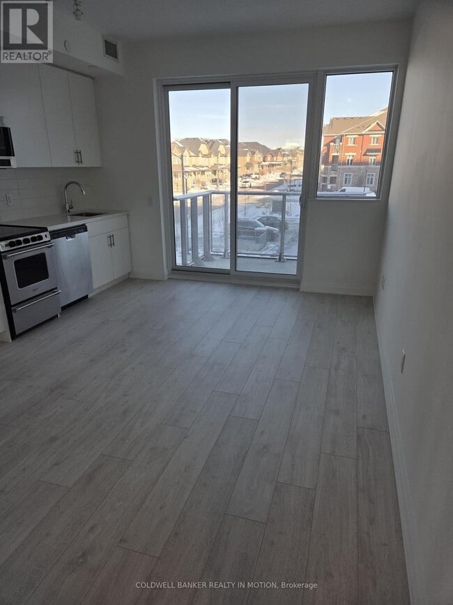 Photo du bâtiment - 412 Silver Maple Rd