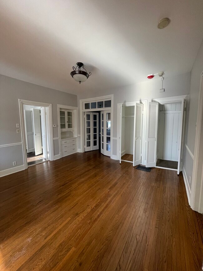 Foto del edificio - 134 E Maple St