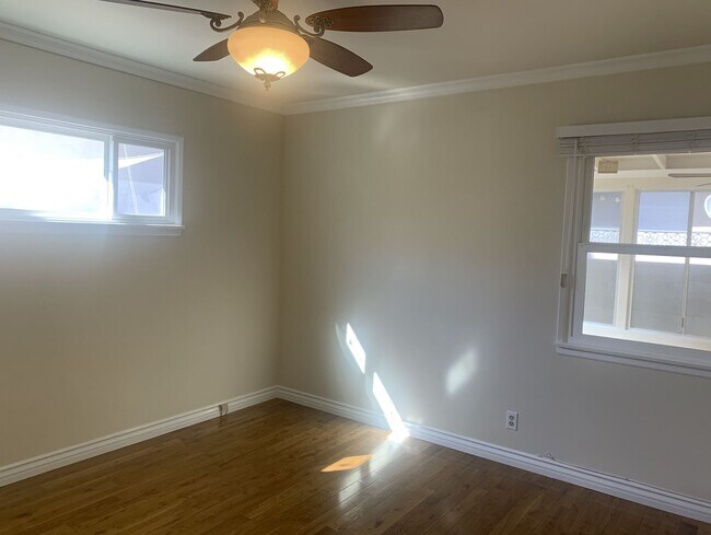 Building Photo - 4317 Cedros Ave