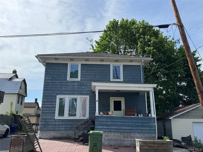 Building Photo - 39 Crescent Pl