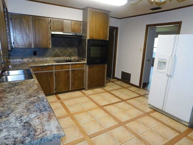 Foto del edificio - 2834 Greenwood Ln