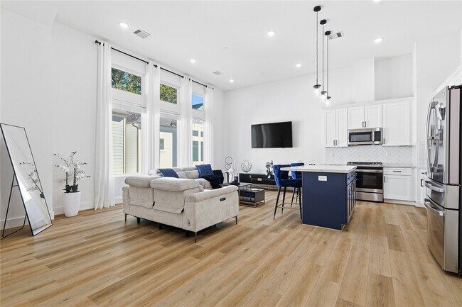 Foto del edificio - 107 W Whitney St