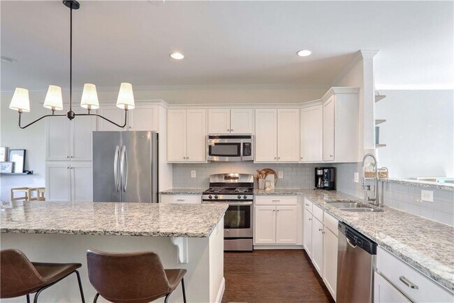 Foto del edificio - 3216 Creole Ln