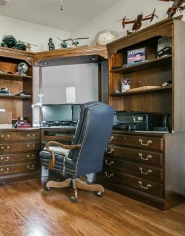 Foto del edificio - 204 Colonial Ln