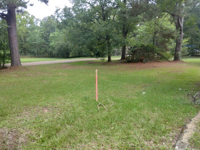 Front Yard - 2712 W California Ave