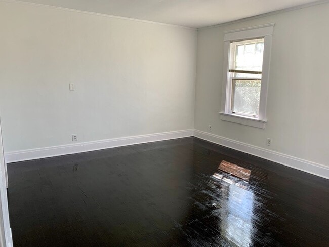 Building Photo - 3736 Whitland Ave