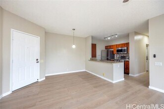 Building Photo - 91-271-271 Hanapouli Cir