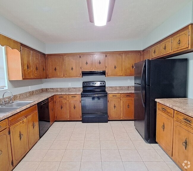 Building Photo - 3909 Ocean View Dr
