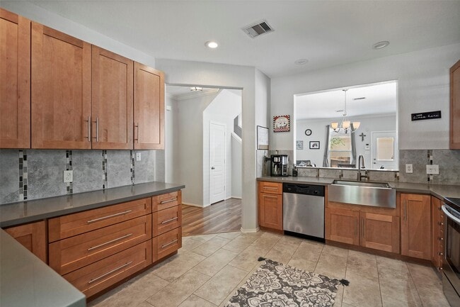 Building Photo - 16783 Mammoth Springs Dr