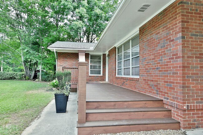 Building Photo - 2002 Marilon Dr