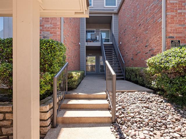 Foto del edificio - 12660 Hillcrest Rd
