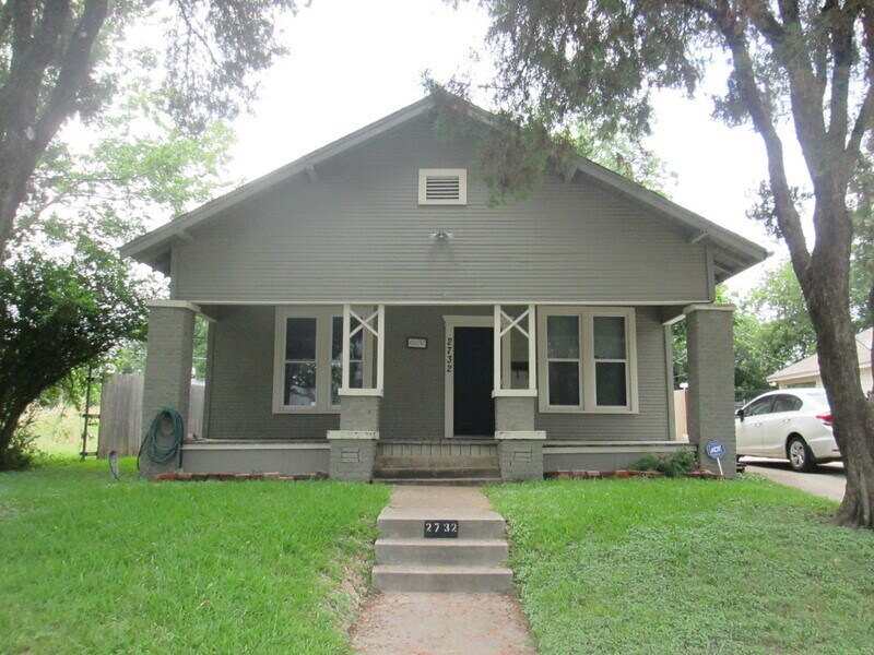Primary Photo - 2732 Gordon Ave