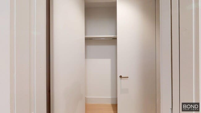Foto del edificio - 448 Broome St