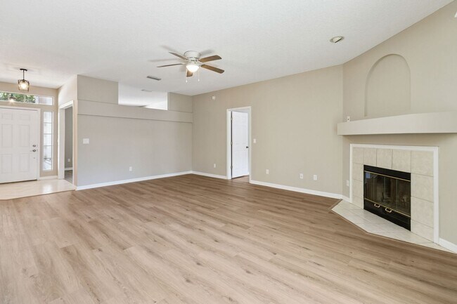 Foto del edificio - Central Island, 4 Bedroom + Office