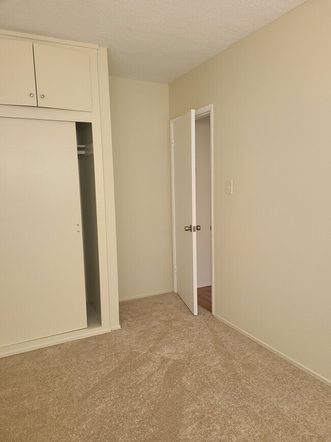 Foto del edificio - 2414 Hadley Ln