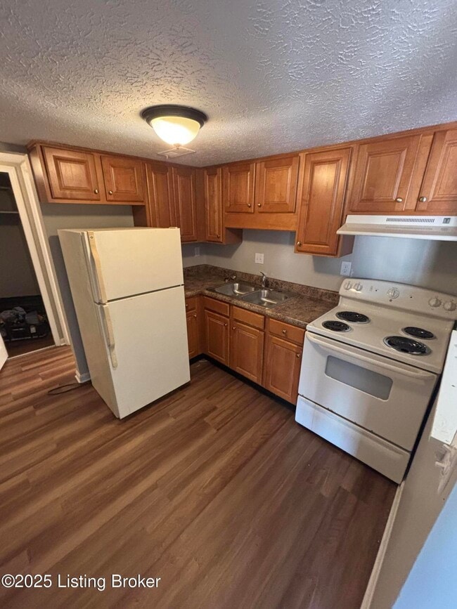 Building Photo - 404 N Hite Ave
