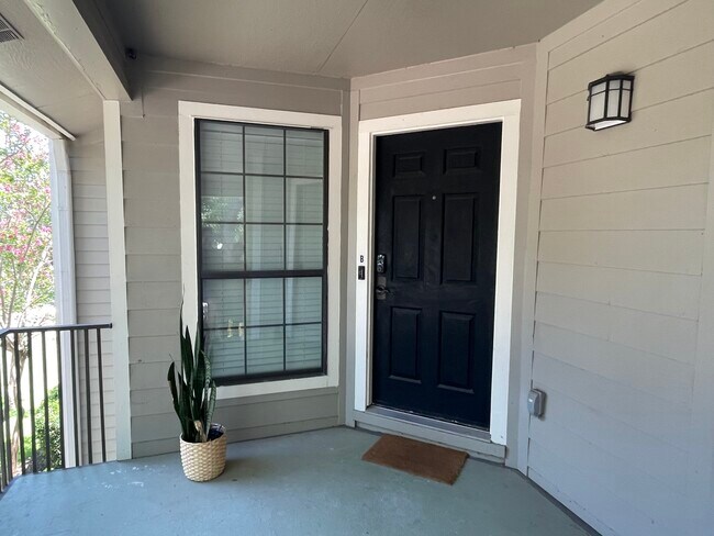 Foto del edificio - 10616 Mellow Mdws