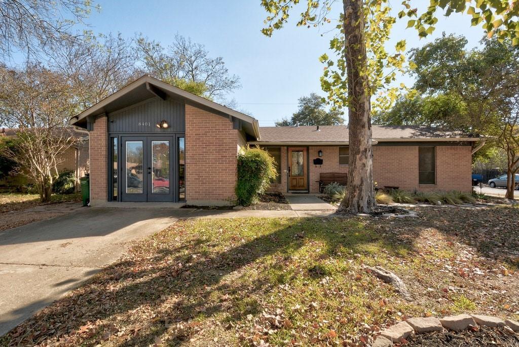 Primary Photo - 8401 Stillwood Ln