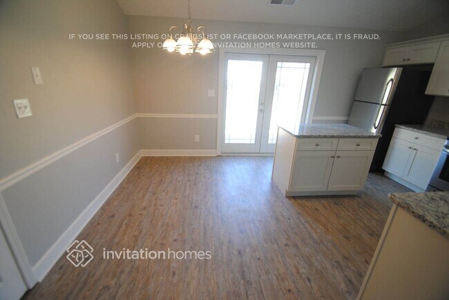 Building Photo - 4665 Pine Isle Way