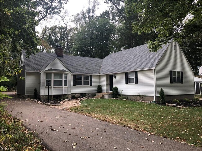 Building Photo - 2858 Lakeland Pkwy