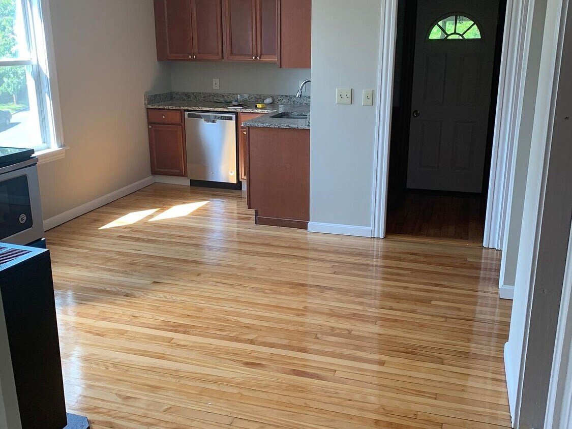 Foto principal - 154 Greenwood St