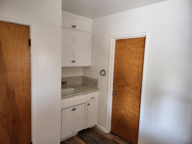 Building Photo - 41138 Rd 56
