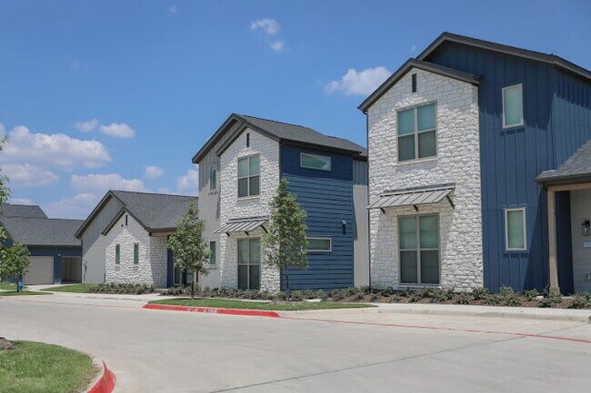 Building Photo - 1018 Collie Ct