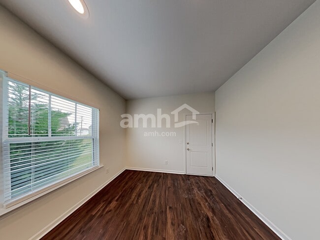 Foto del edificio - 108 Windyhill St