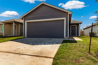 Building Photo - 3650 Millbrook Wy