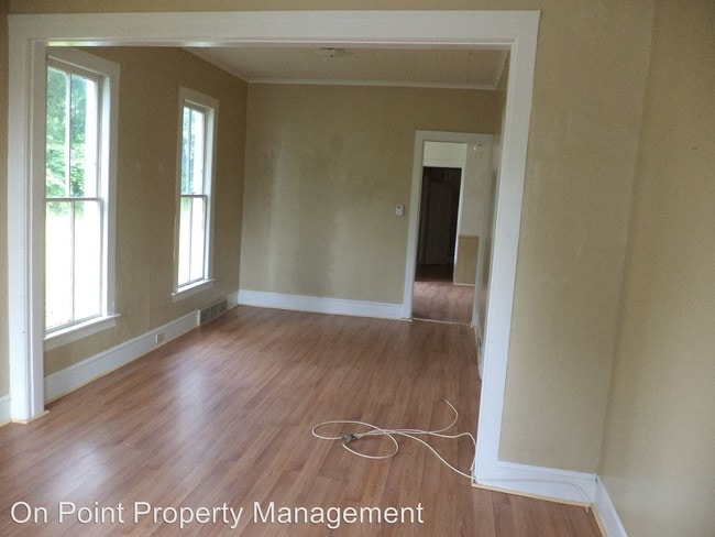 Building Photo - 4 br, 1 bath Apartment - 211 S. Union St.