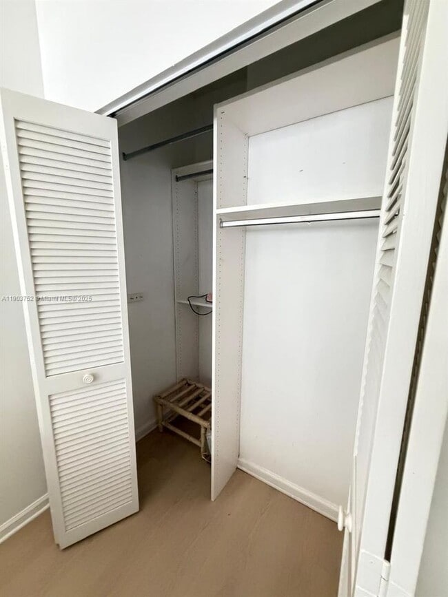 Photo - 11690 Briarwood Cir House