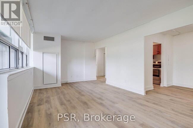Building Photo - 240 Markland Dr