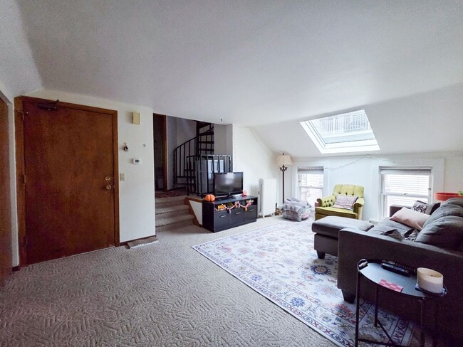 Building Photo - 438 W Wilson St