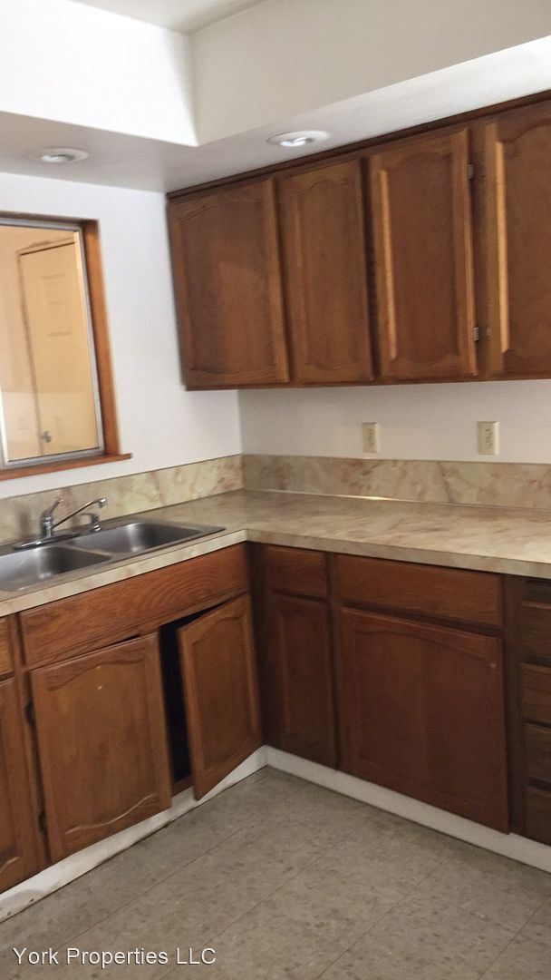 Building Photo - 5 br, 2 bath House - 1416 Franklin