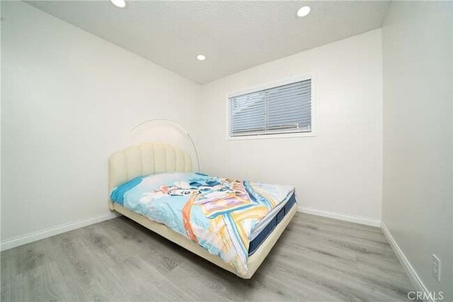 Building Photo - 3986 Valle Vista Dr