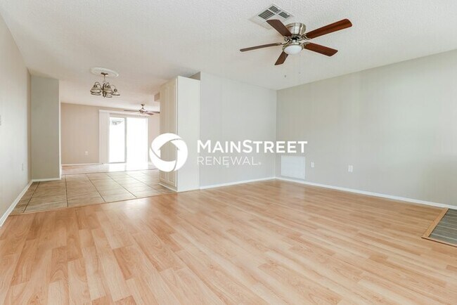 Building Photo - 3 Bedroom Pet-Friendly Home in New Port Richey, FL with Main Street Renewal