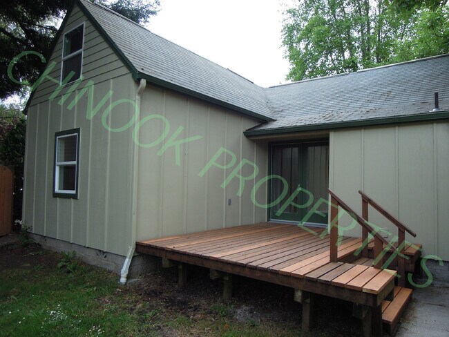 Foto del edificio - 3 Bedroom House in Southwest Eugene