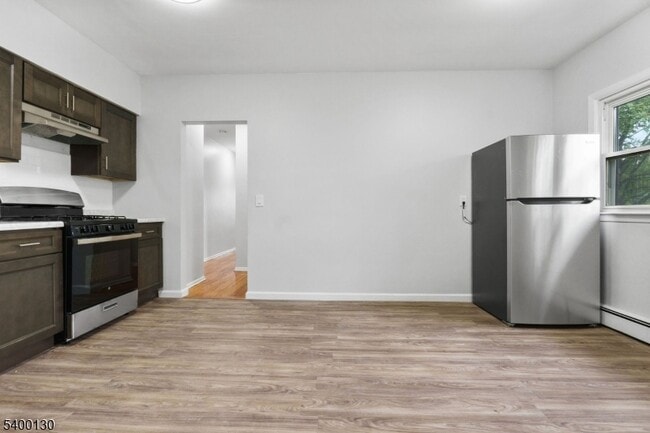 Building Photo - 2063 Elizabeth Ave