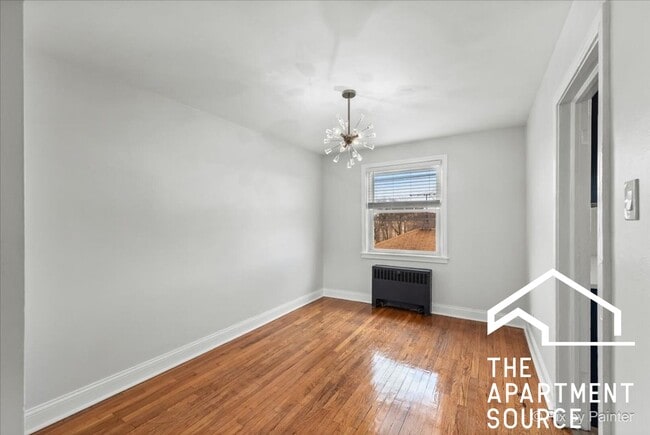 Building Photo - 2727 W Berwyn Ave