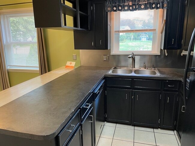 Building Photo - Beautiful 4 bedroom 2.5 bath home!