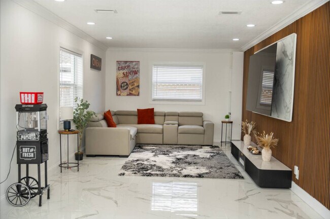 Foto del edificio - 651 NW 42nd Ave