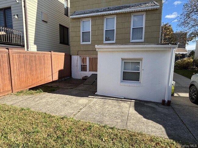 Foto del edificio - 71-58 70th St