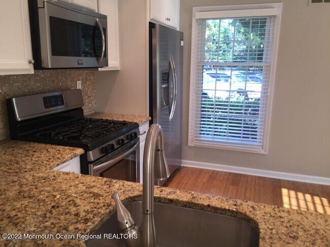 Foto del edificio - 23 Wyckham Rd