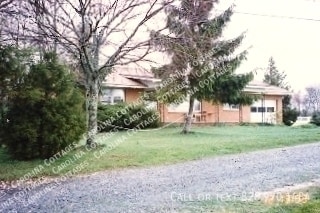 Building Photo - 70 Pine View Dr